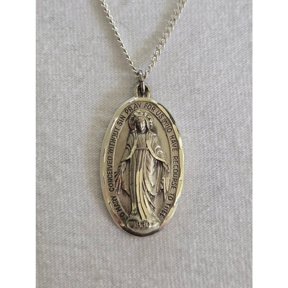 Vintage Creed Sterling Silver Virgin Mary Miraculous Medal Necklace Pendant